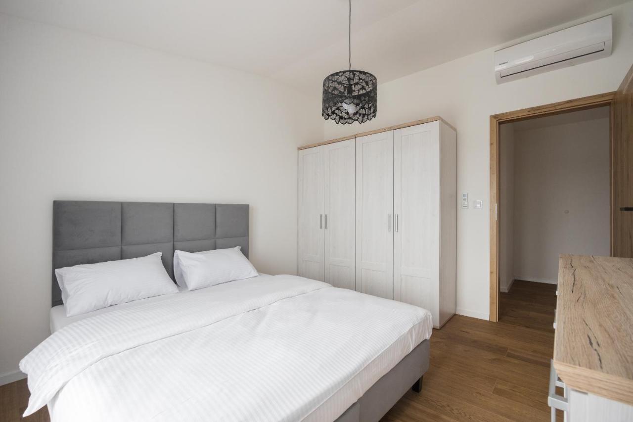 Hohome Comfy Apartments Warsaw Exterior photo